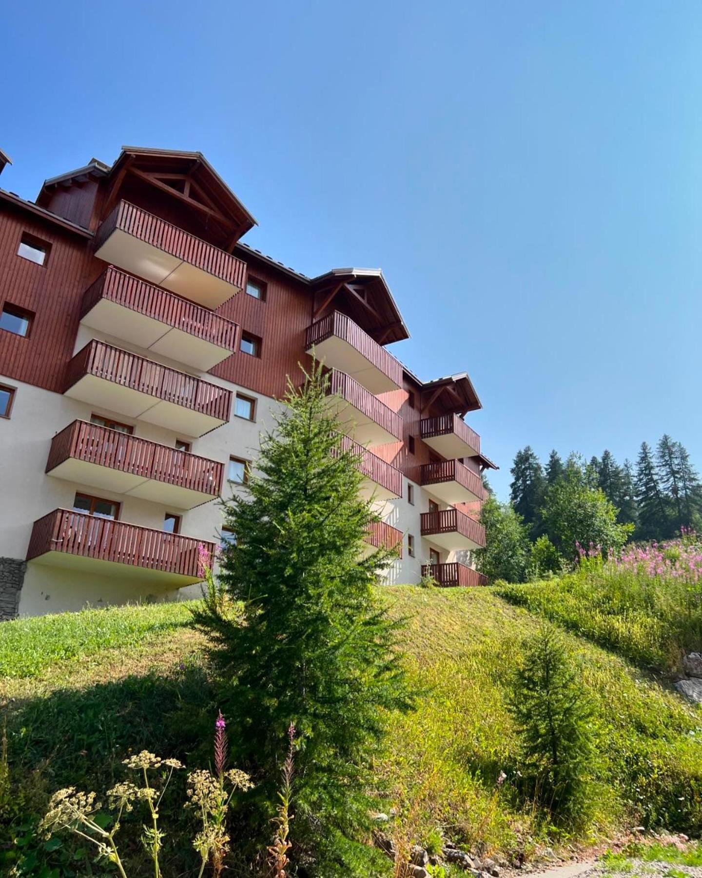 Appartement 4 Personnes Avec Piscine Interieure Puy-Saint-Vincent Exterior foto